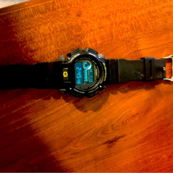 Brand new I bought an Apple Watch So I never use this anymore. - Picture 1 of 1